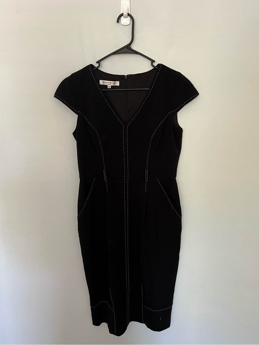 Evan- Picone Black Cap-Sleeve Sheath Dress with Contrast Stitching size 6 - Picture 2 of 7